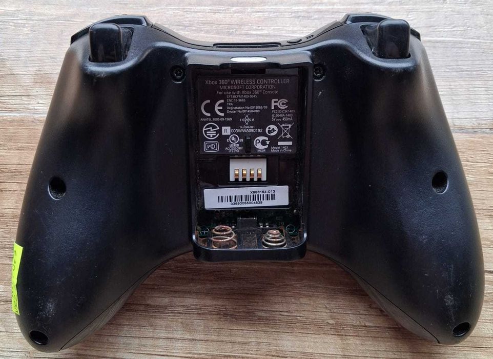 Pad kontroler X-box 360 nr2 DO NAPRAWY