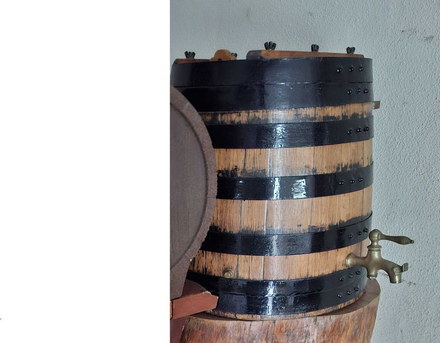 Pipo rústico de madeira