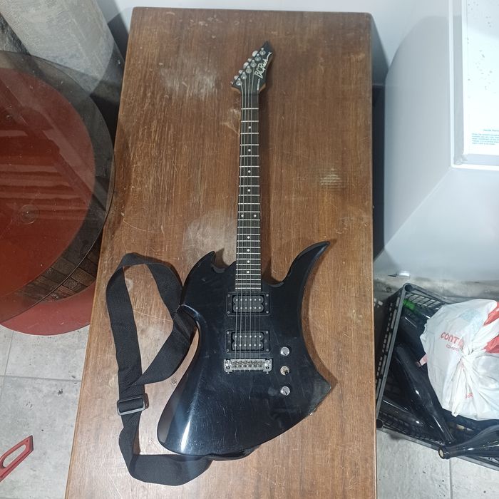 Guitarra  B.C Rich como nova