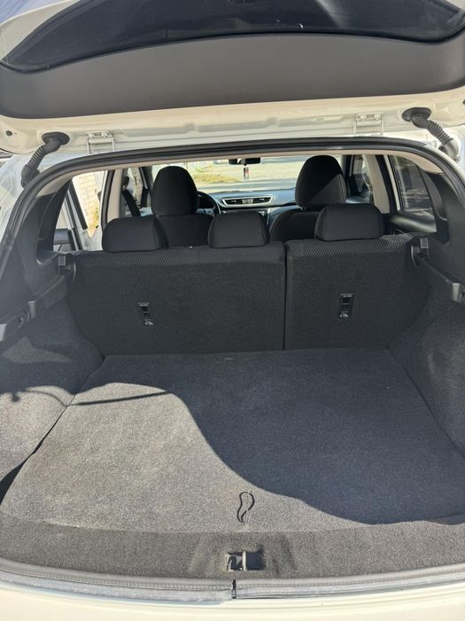 Вашій увазі Ніссан в рідній фарбі.