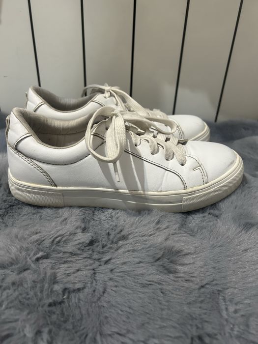 Buty damskie sportowe