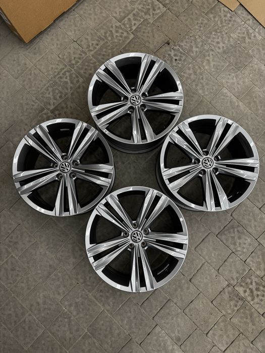 R-19 Оригінал Volkswagen TOUAREG R-LINE,комплект дисків SEBRING для VW Таурек