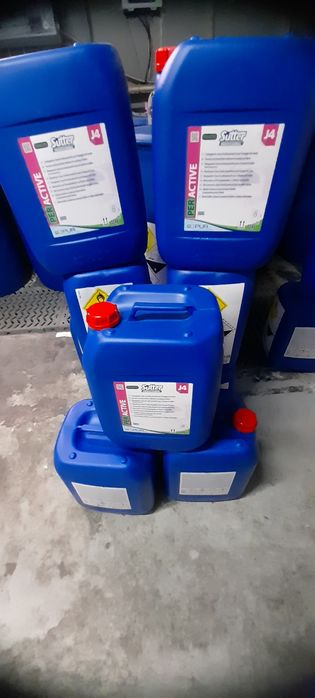Bidões de 200 litros ,e de 20 litros