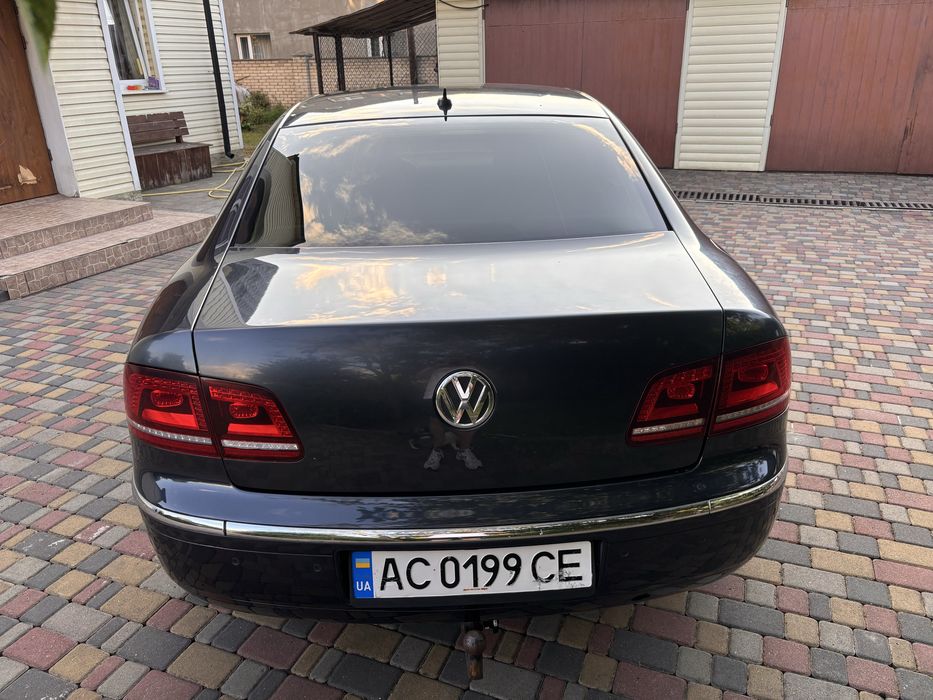 Volkswagen Phaeton 2012