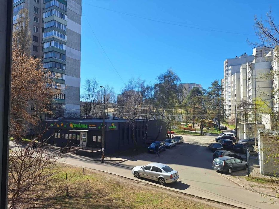 Продаж 2к. квартири М.Червоний хутір-10 хв.вул.Бориспільська 34.Без комісії