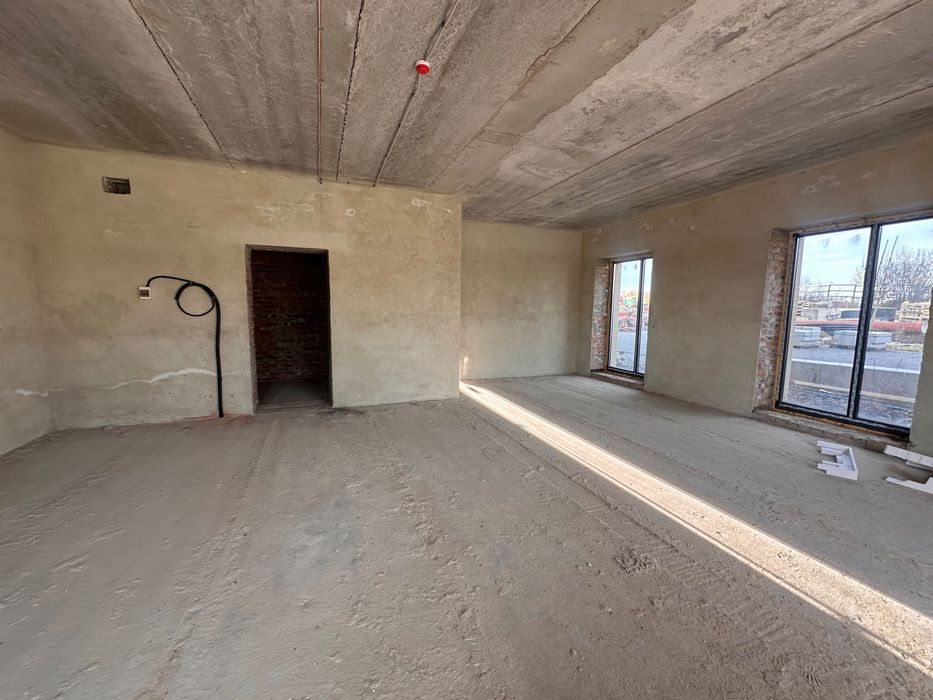 Оренда комерції 60м,ЖК Садова Алея,Пустомити,фасадне,1 поверх,4 вікна