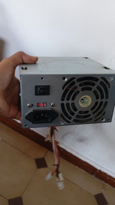 Fonte de 400 w antiga intel