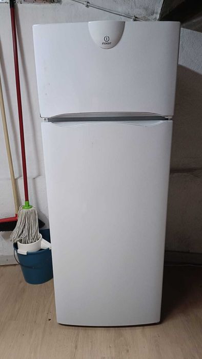 Frigorífico indesit