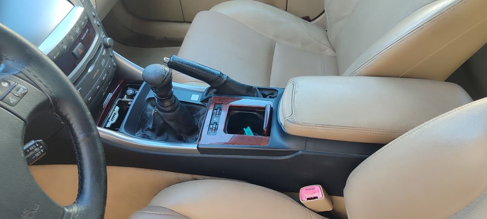 Lexus is 220d vendo