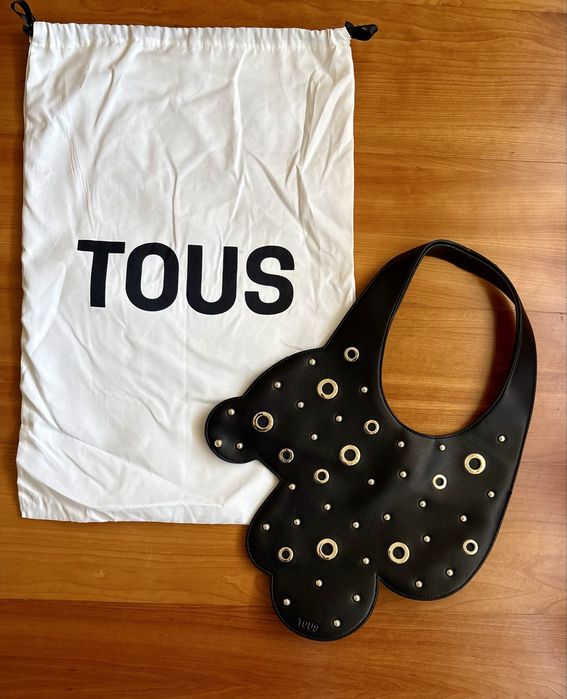 TOUS Bear Shaped Shoulder Bag Black Leather Gold Eyelets Studs + Dust Bag
