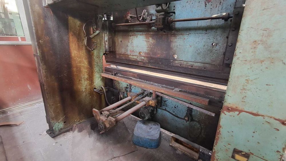 Прес листозгинальний кривошипний ИВ1330 ус.100т.