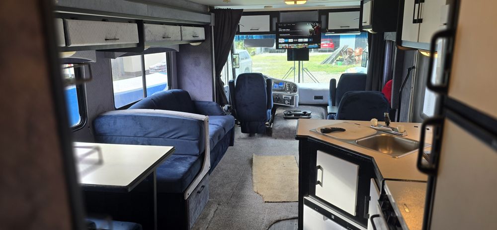 Kamper Forest River Georgetown 346DS – USA Class A, V10, 2002 r.