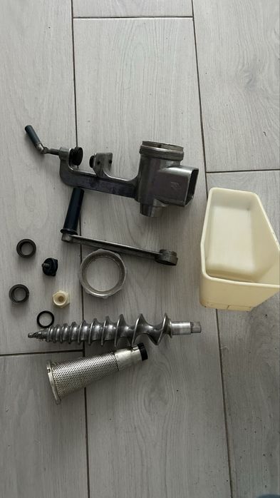 Ручная соковыжималка шнековая для томатов и ягод