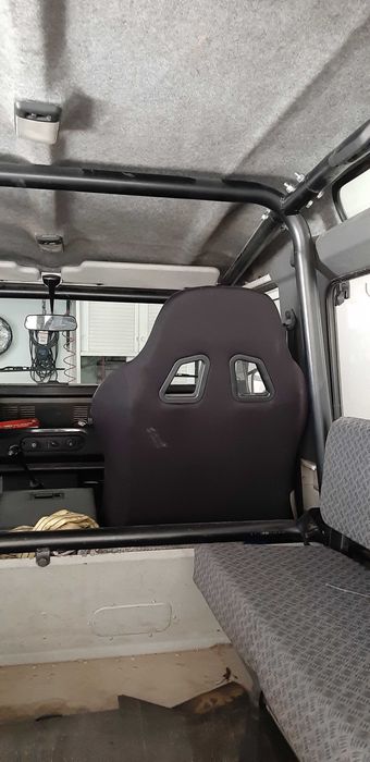 Defender Roll-bar interior