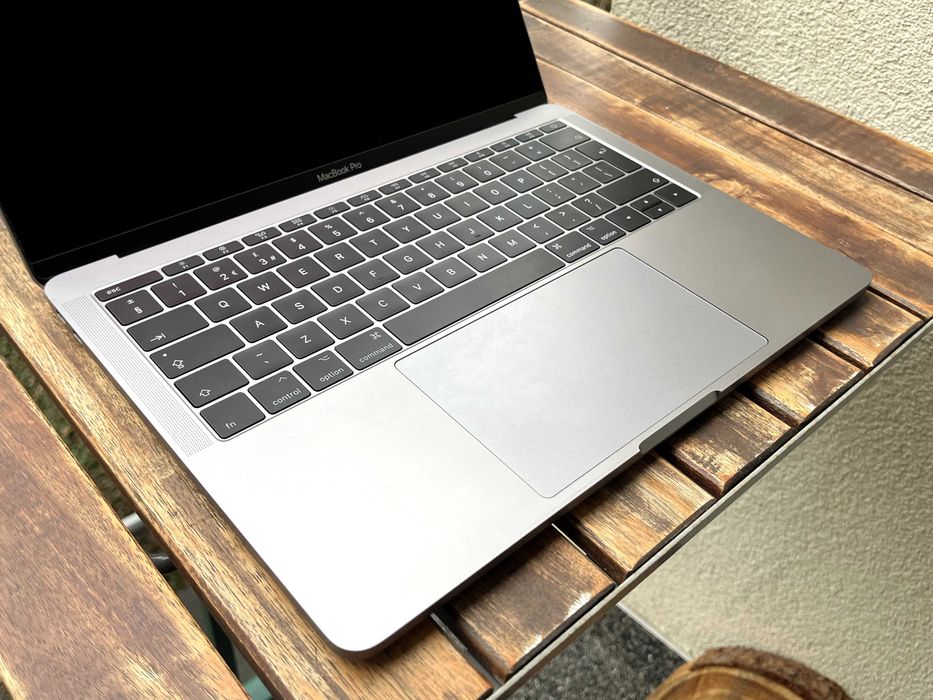 MacBook Pro 13” A1708 | i5 / 16 GB RAM / 1TB SSD! | Space Gray | SUPER