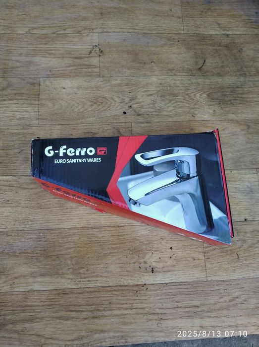 Смеситель для раковины в комплекте