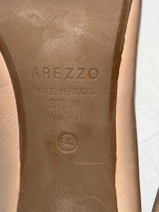 Sapatos de salto Arezzo