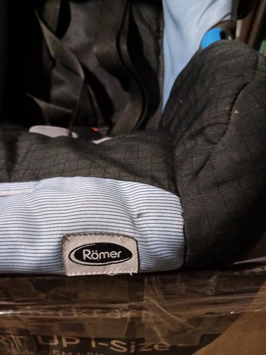 АвтокріслО Britax Romer Baby Safe