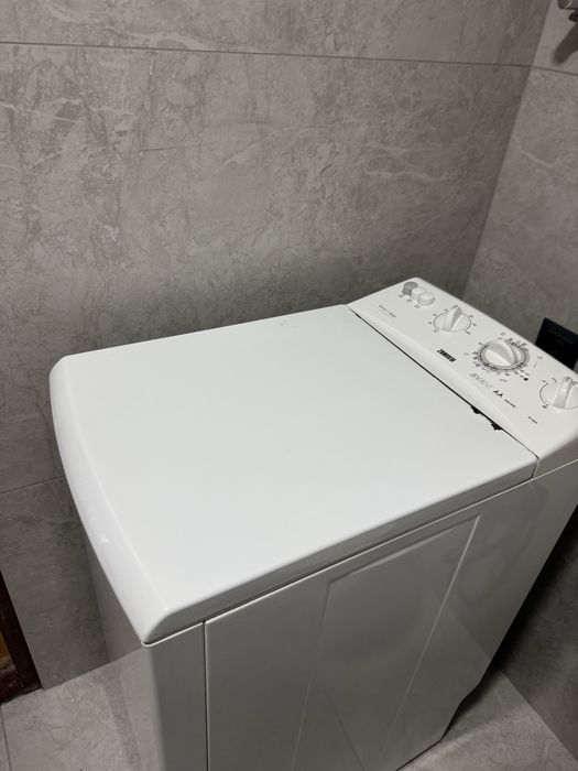 Пральна машинка Zanussi