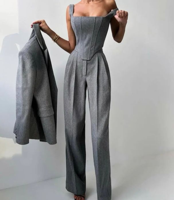 Жіночий кашеміровий костюм трійка бежевий