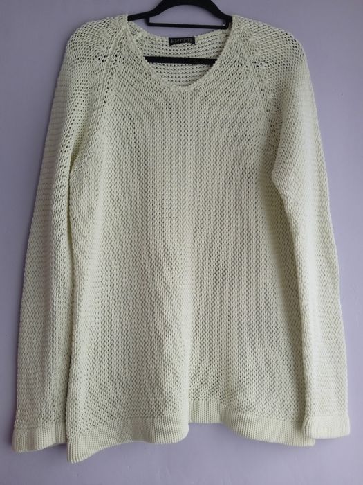 Sweterek 42 na drutach śmietankowy