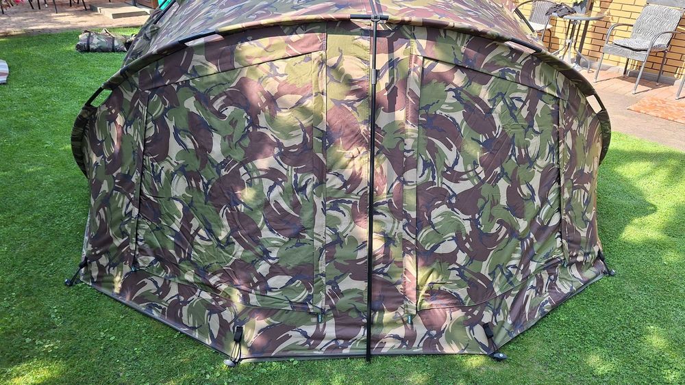 Namiot karpiowy dwuosobowy Starbaits FR Camo z narzutą winterskin