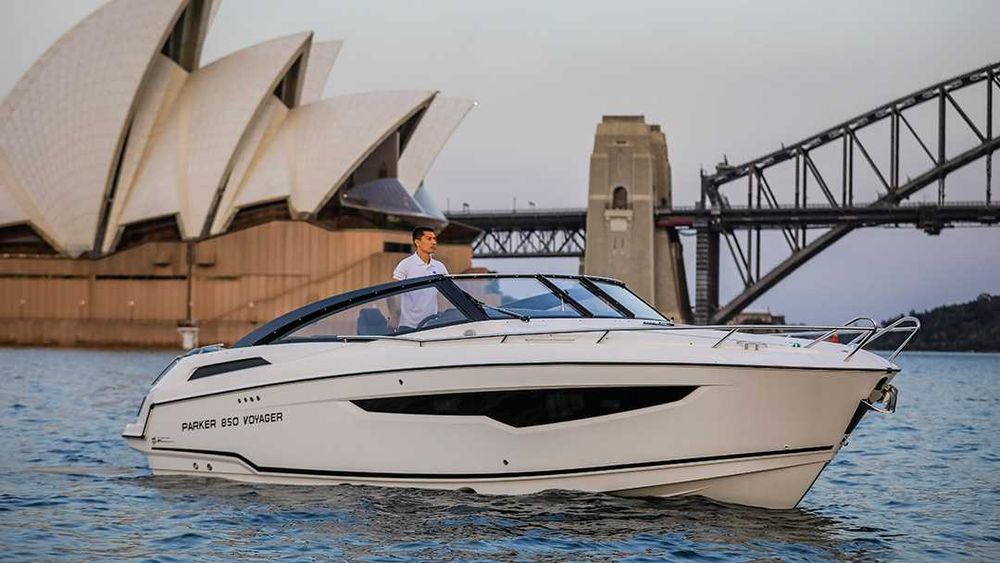 Łódź Motorowa PARKER 850 Voyager