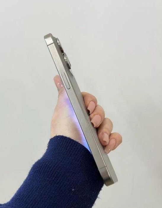 iPhone 15 Pro Max, 256 ГБ, SIM + eSIM