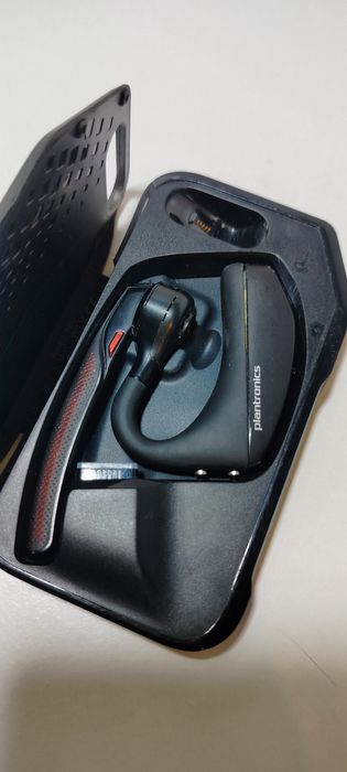 Profesjonalna słuchawka Plantronics Voyager 5200 UC + Etui + Adapter B