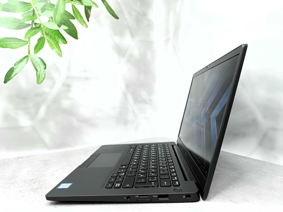 Ноутбук Dell Latitude 7300/i5-8365U/16 ГБ/NVMe 256/13.3 " Full HD IPS