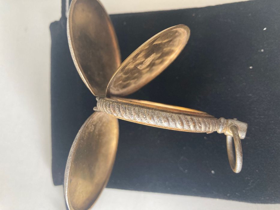 Relógio de bolso antigo , apenas caixa