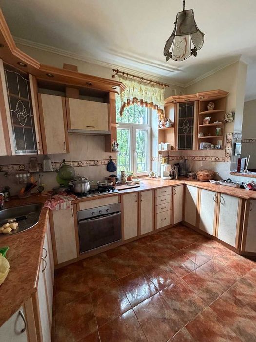 Продаж будинка з ремонтом!Село Гора, центр, ділянка -15 соток