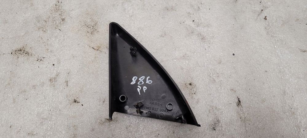 prawa osłona, maskownica, zaślepka lusteka seat oe 1m0837994a leon i