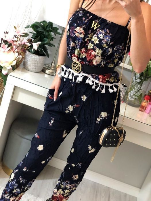 Ana Sofía elegancki granatowy długi kombinezon w kwiaty  S/M