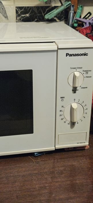 Продам микроволновку Панасоник