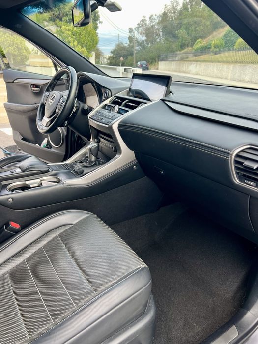 Lexus NX300h F-sport