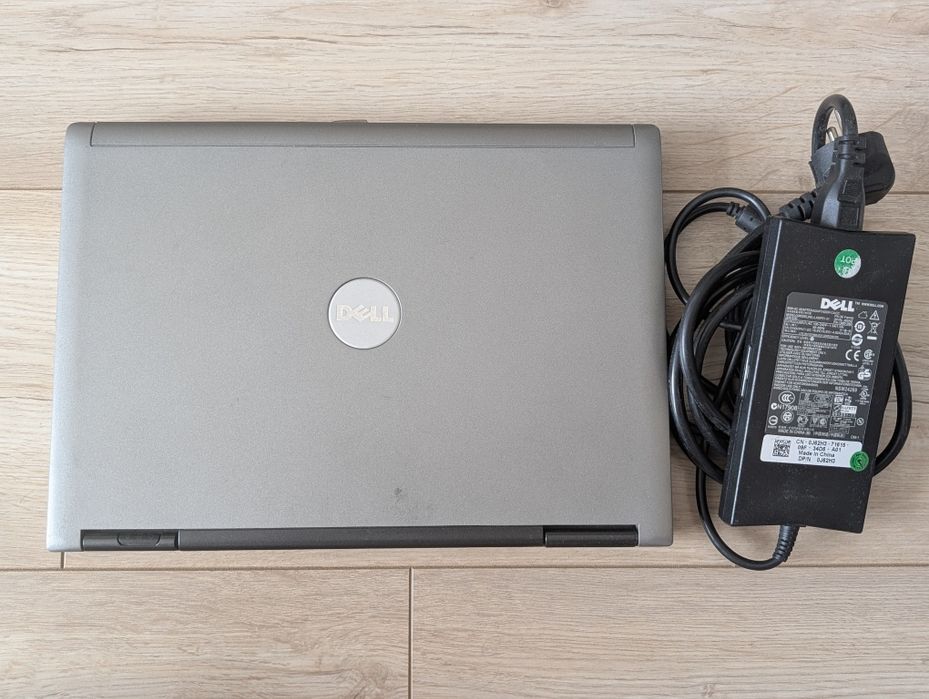 Dell latitude D430 nowy SSD, jak nowy, nowa bateria, diagnostyczny XP