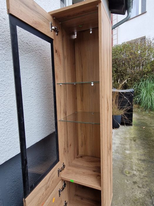 Szafka witryna szklane fronty