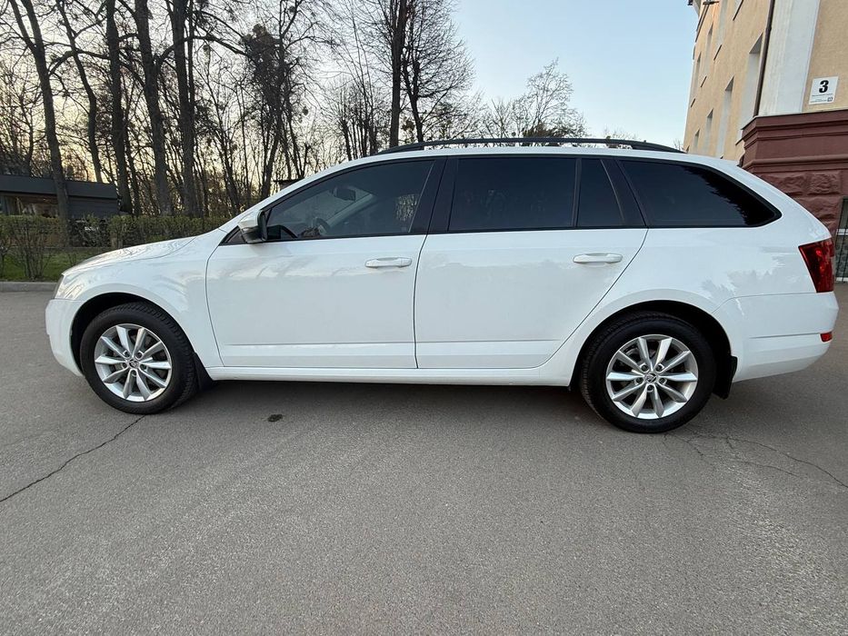 Продам своє авто Skoda Octavia 2014