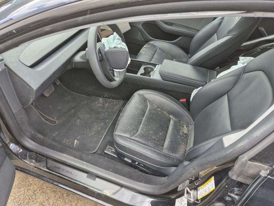 Tesla modelo 3 de 2024 para peças com apenas 13000km