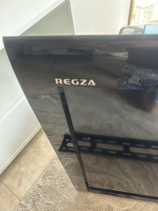 TV LCD Regza Toshiba