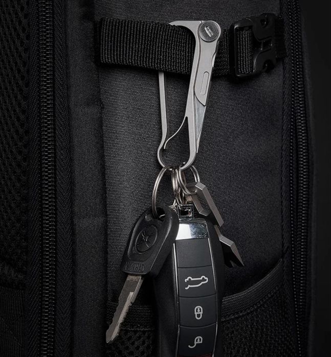 EDC ‼️ Титановий карабін зі скальпелем