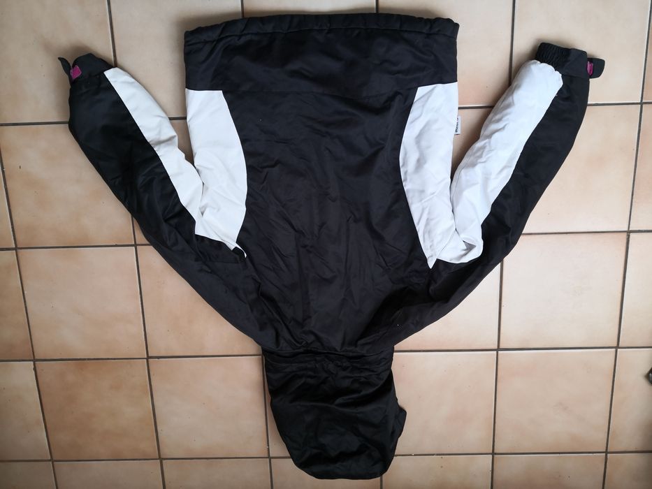 Sprzedam dziewczęcą kurtkę zimową