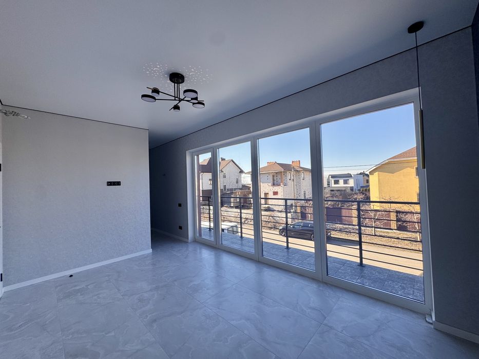 Дуплекс з сучасним ремонтом 120м2