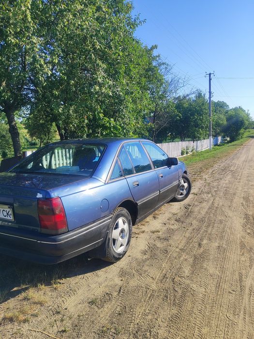 Продам  автомобіль OPEL Omega b