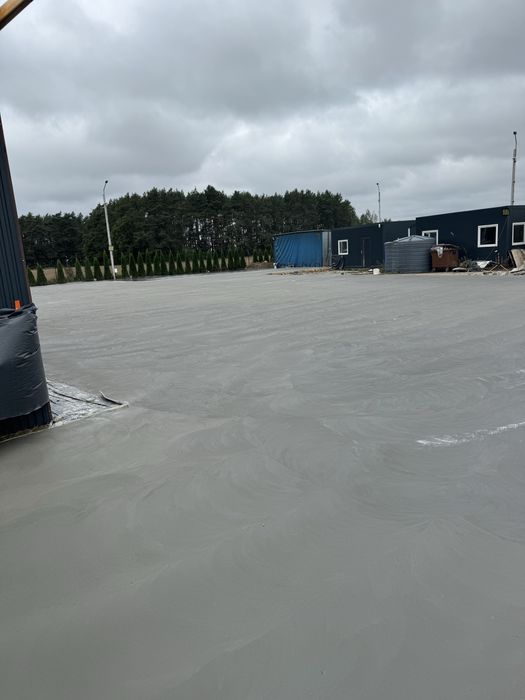 Posadzki przemyslowe,szczotkowane,zacierane na gladko ,mycie kostki