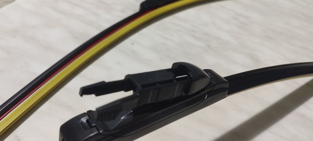 Щітки склоочисника для автомобіля