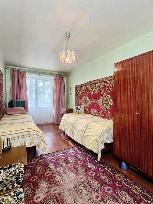 Продаж 2-кімнатної квартири 46 м2 в цегляному будинку біля ПК ХІМІКИ.