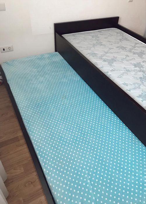Vendo Cama de solteiro que faz outra cama 2 em 1