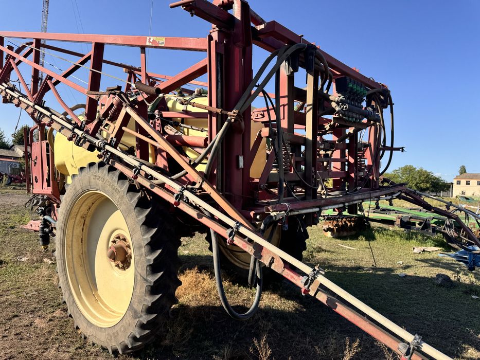Оприскувач Hardi 4300